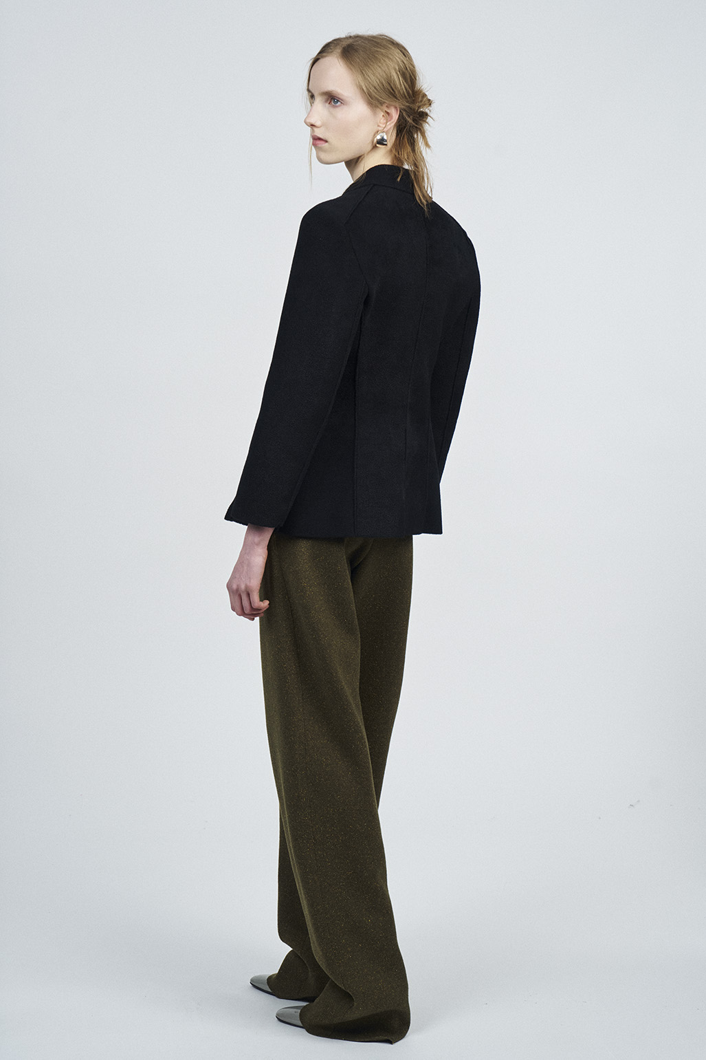 LOOK 16 - Image 2