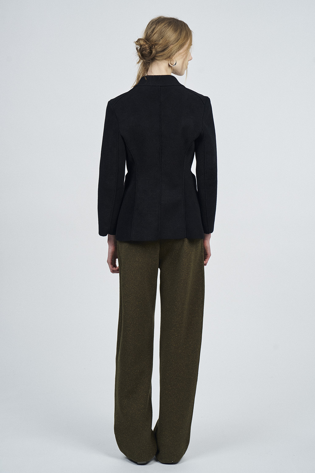 LOOK 16 - Image 3